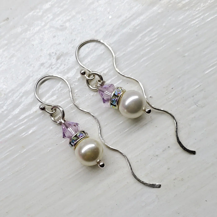 Ergonomic Crystal Pearl Wavy Ear Threaders