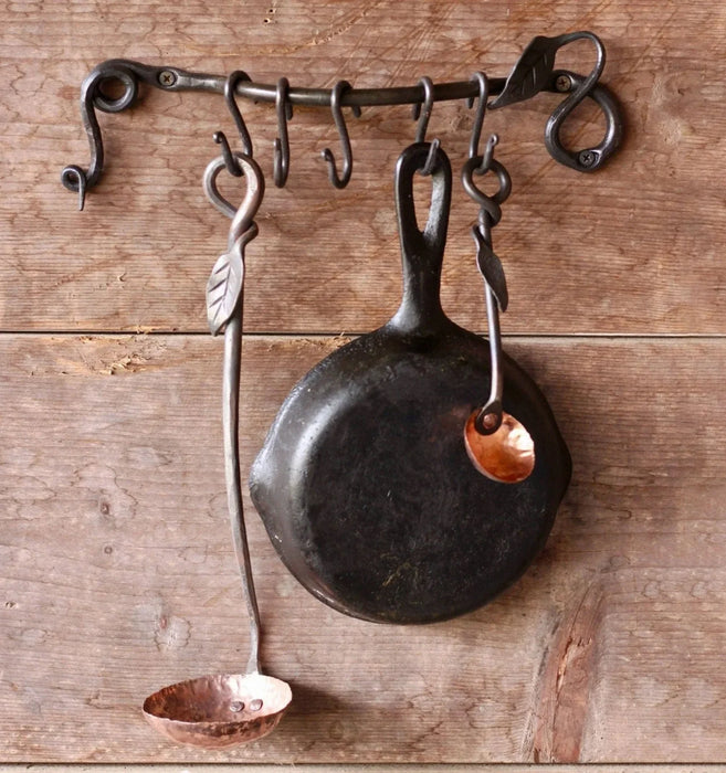 Leafy Pot and Pan Holder
