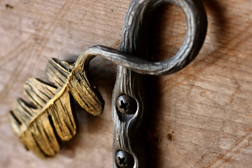 Oak Leaf Hook