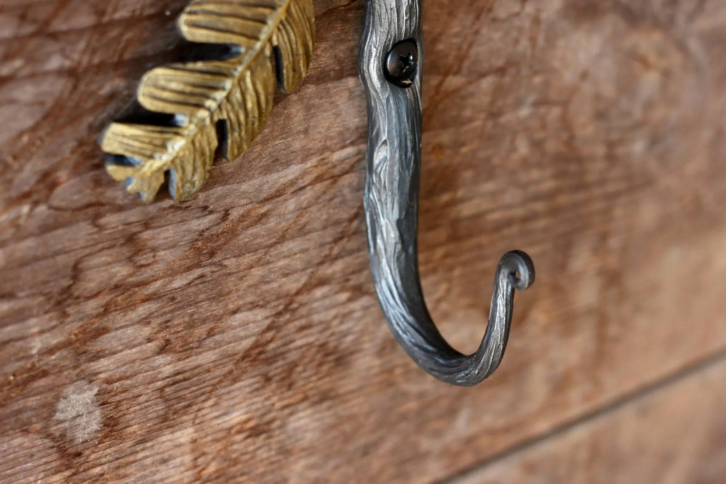 Oak Leaf Hook